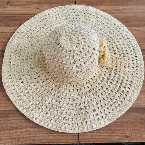 August Large Wide Brim Straw Sun Hat main image 4